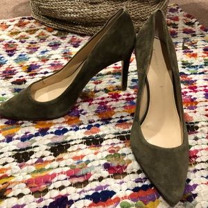 Banana Republic Women's Madison 12-Hour Pump